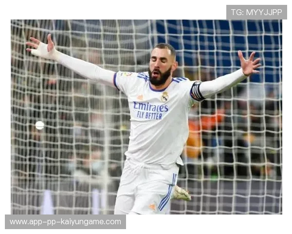 维尼修斯转会消息引发轰动，沙特联巨额报价备受关注